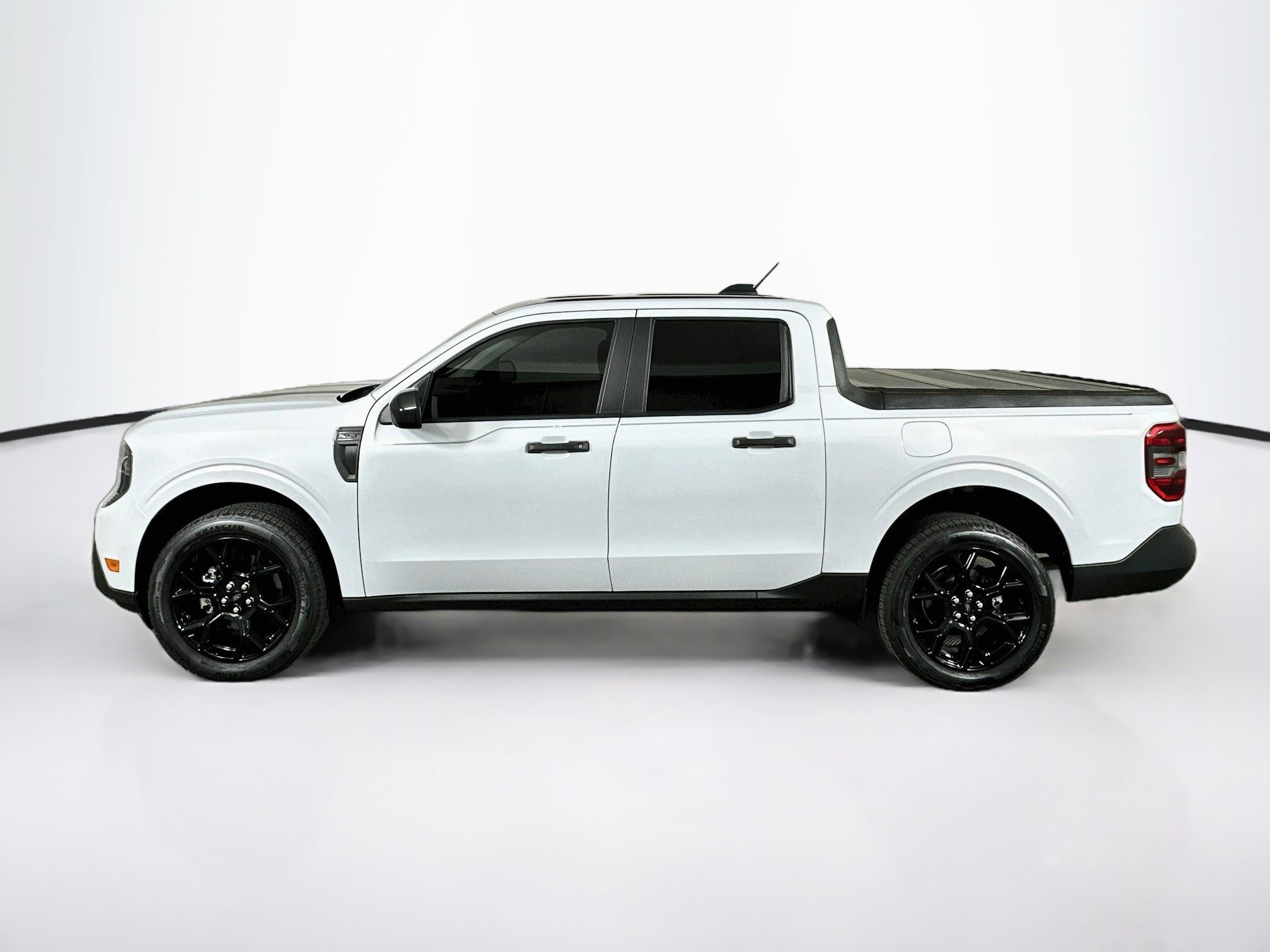 Used 2025 Ford Maverick XLT w/ XLT Luxury Package AWD/4WD image 4