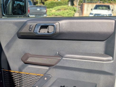 Used 2024 Ford Bronco Badlands image 35