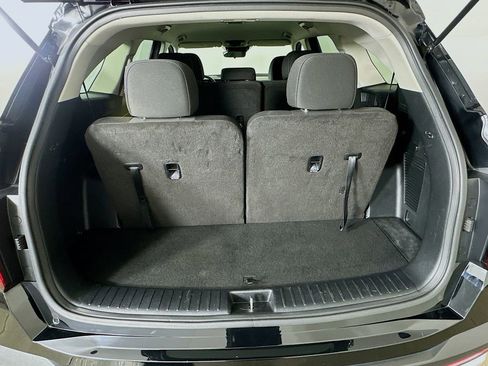 Certified 2024 Kia Sorento LX FWD image 29