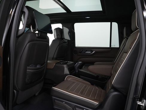 Used 2025 GMC Yukon XL Denali Ultimate AWD/4WD image 20