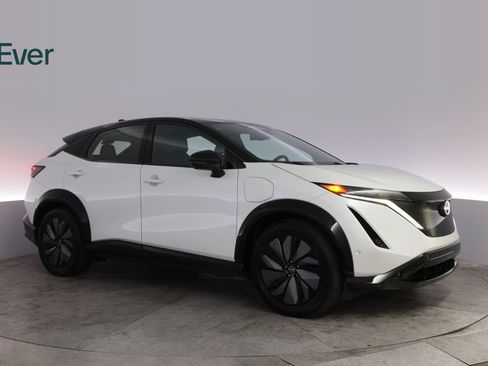 Used 2024 Nissan Ariya AWD image 14