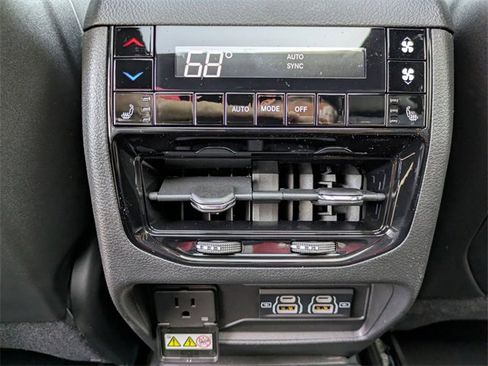 New 2025 Jeep Grand Cherokee L Limited w/ Black Appearance Package image 25