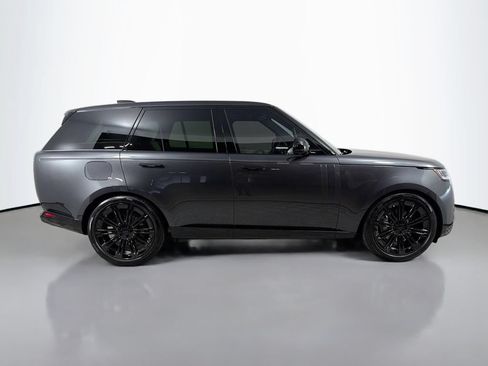 Used 2026 Land Rover Range Rover SE AWD/4WD image 4