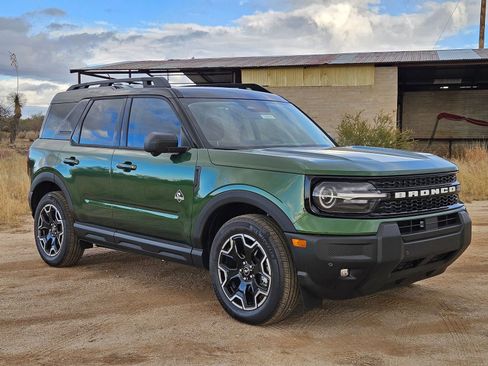 New 2025 Ford Bronco Sport Outer Banks w/ Outer Banks Tech Package+ AWD/4WD image 3