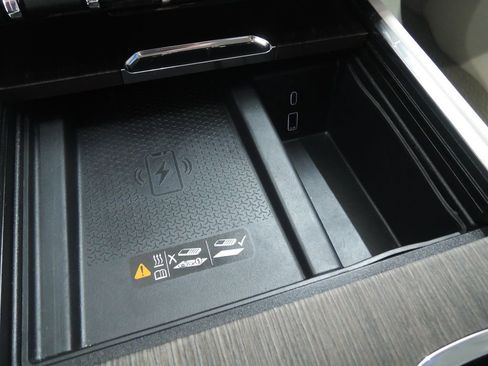 Used 2025 GMC Acadia Denali w/ Super Cruise Package FWD image 21
