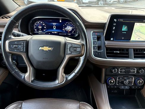 Used 2022 Chevrolet Suburban High Country image 16