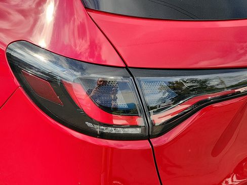 Used 2024 Honda HR-V EX-L image 10