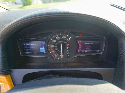 Used 2013 Lincoln MKX AWD image 11