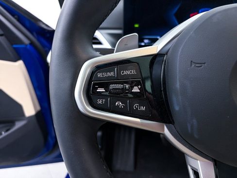 Used 2025 BMW 330i Sedan w/ M Sport Package image 30