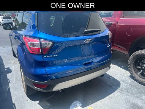 Used 2017 Ford Escape SE FWD image 3