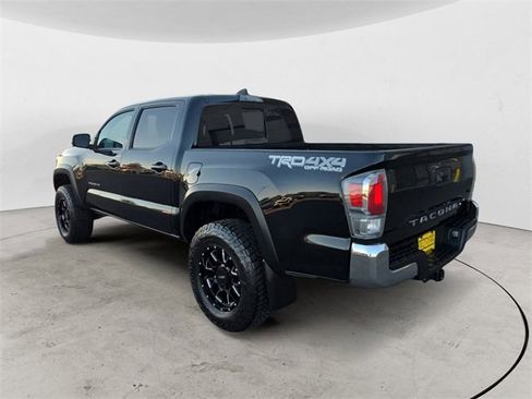 Used 2021 Toyota Tacoma TRD Off-Road image 3