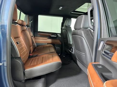 Used 2024 GMC Sierra 2500 Denali Ultimate image 27