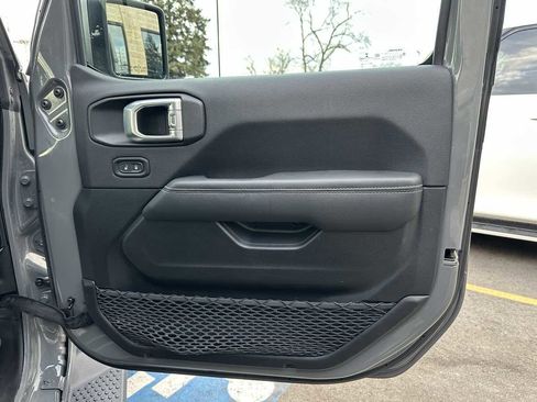 Used 2022 Jeep Wrangler Unlimited Sahara w/ Cold Weather Group image 29