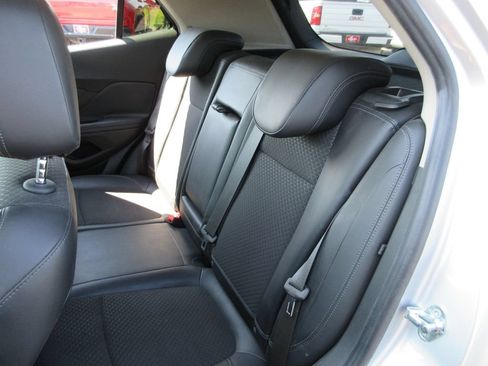 Certified 2017 Buick Encore Preferred FWD image 17