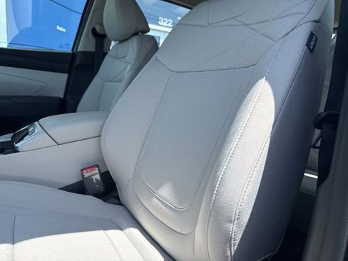 New 2025 Hyundai Tucson SE image 16