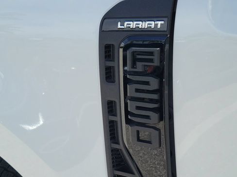 Used 2024 Ford F250 Lariat w/ Lariat Ultimate Package AWD/4WD image 6