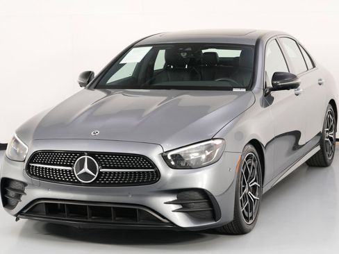 Used 2022 Mercedes-Benz E 350 Sedan w/ AMG Line Exterior image 50