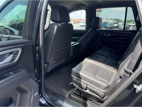 Used 2024 Chevrolet Tahoe LT AWD/4WD image 12