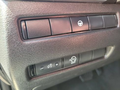 Certified 2023 Nissan Rogue SV FWD image 19