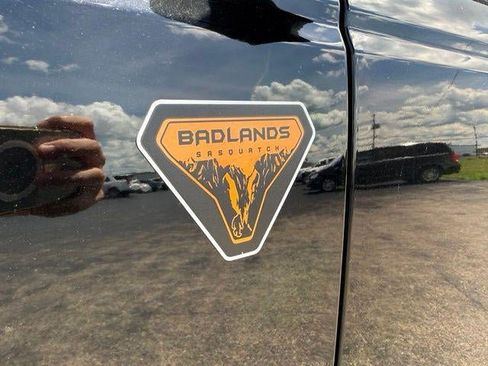 Used 2024 Ford Bronco Badlands AWD/4WD image 12