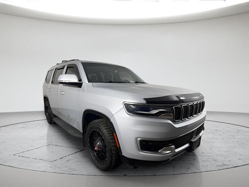 Used 2022 Jeep Wagoneer Series III AWD/4WD image 1