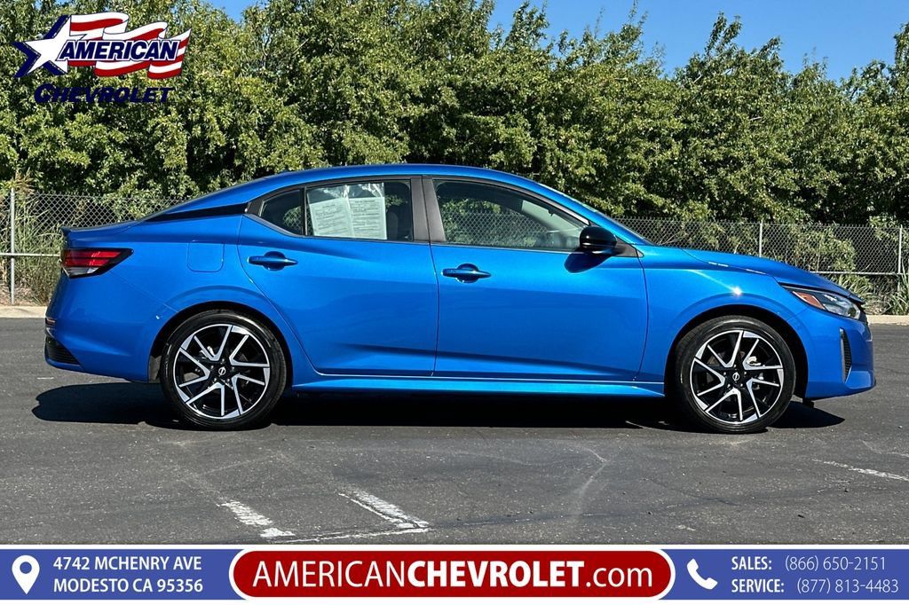 Used 2024 Nissan Sentra SR FWD image 3