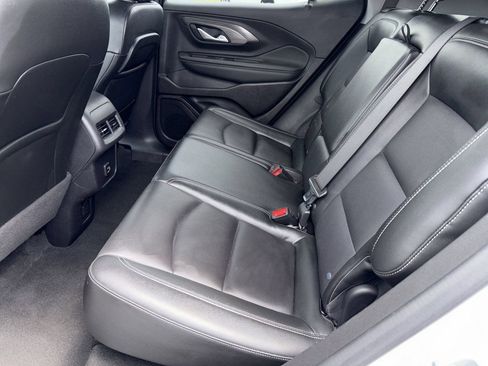 Used 2024 GMC Terrain SLT FWD image 33