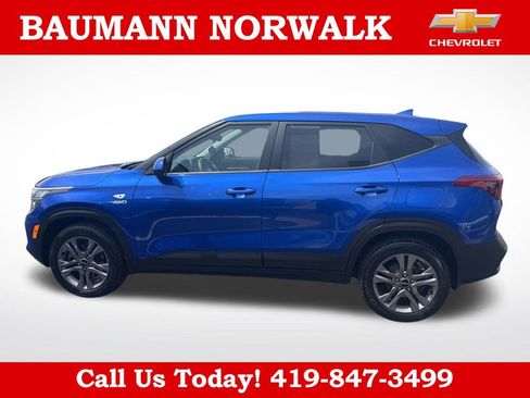 Used 2023 Kia Seltos LX AWD/4WD image 4