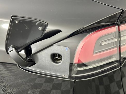 Used 2022 Tesla Model X Plaid AWD/4WD image 46