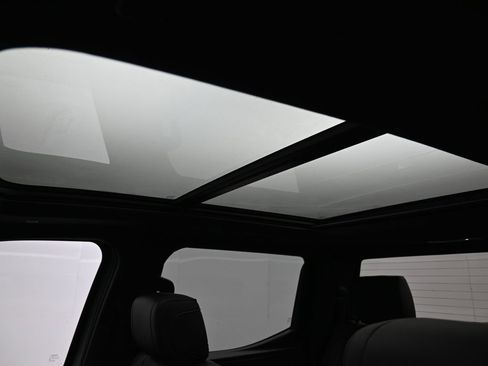 Used 2025 Toyota Tundra Limited image 12