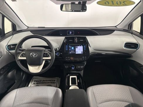 Used 2016 Toyota Prius Three image 17