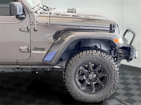 Used 2020 Jeep Gladiator Overland image 10