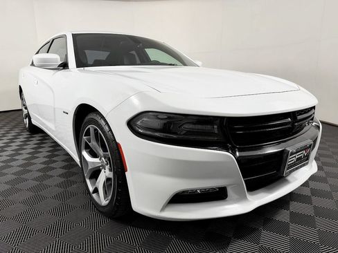 Used 2015 Dodge Charger R/T w/ Plus Group RWD image 5