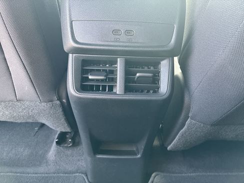 Used 2026 Chevrolet Equinox LT FWD image 21