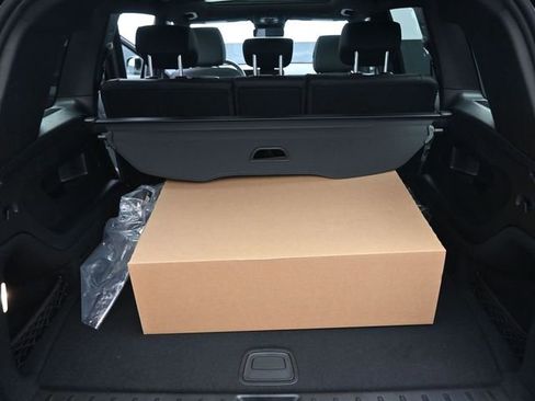 New 2025 Mercedes-Benz GLB 250 image 16