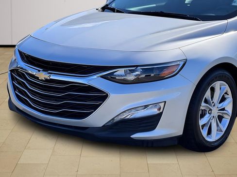 Used 2020 Chevrolet Malibu LT FWD image 32