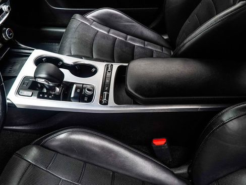 Used 2023 Kia Stinger GT2 RWD image 16