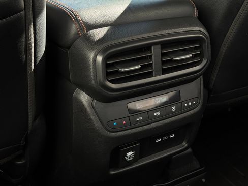 Certified 2025 Honda Pilot TrailSport image 34