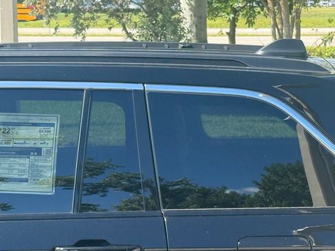 New 2025 Jeep Grand Cherokee Limited image 36