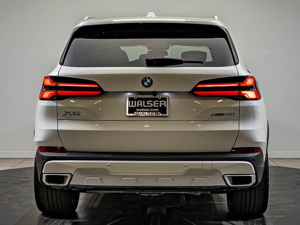 Used 2024 BMW X5 xDrive40i w/ Premium Package AWD/4WD image 7