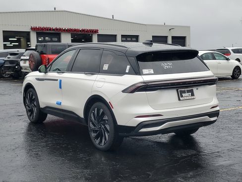 New 2026 Lincoln Nautilus Reserve w/ Jet Appearance Package AWD/4WD image 3
