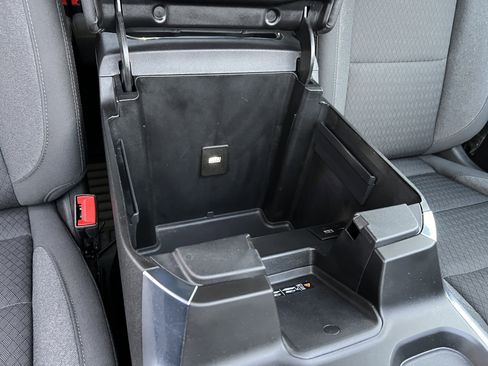 Used 2024 GMC Sierra 1500 Elevation image 23