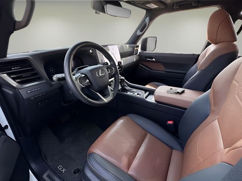 Used 2024 Lexus GX 550 w/ Accessory Package (Z1) AWD/4WD image 20
