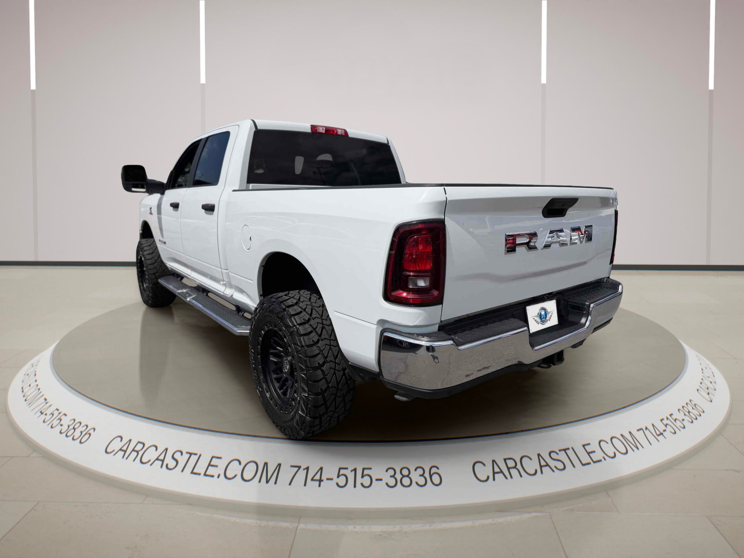 Used 2025 RAM 2500 Big Horn AWD/4WD image 3