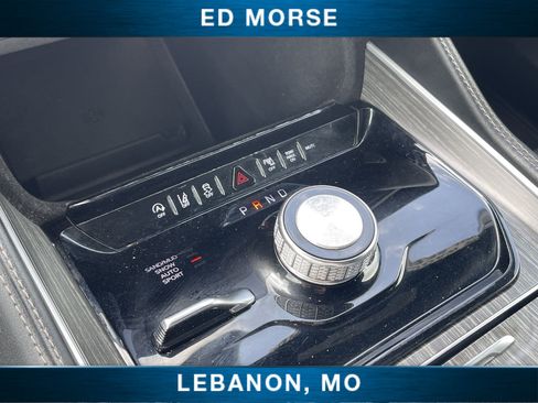 Used 2024 Jeep Wagoneer L Series II AWD/4WD image 14