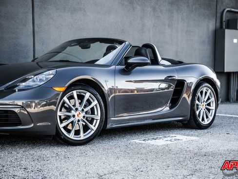 Used 2021 Porsche 718 Boxster image 39