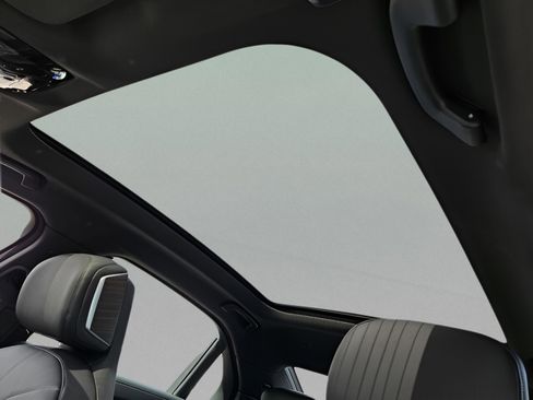 New 2025 BMW i7 xDrive60 image 17