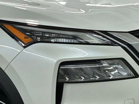 Used 2023 Nissan Rogue SV w/ SV Premium B Package image 30