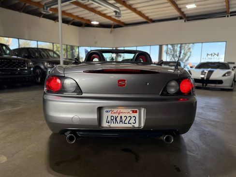 Used 2001 Honda S2000 image 9
