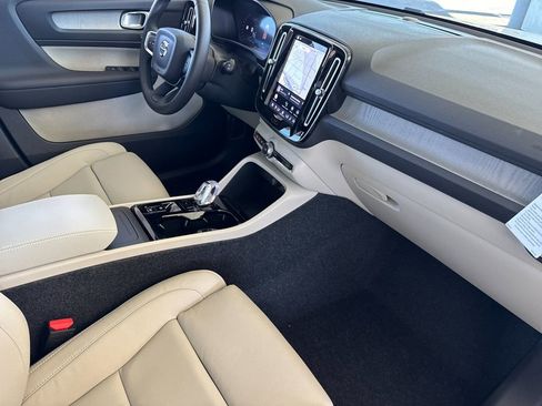 New 2026 Volvo XC40 B5 Plus w/ Protection Package Premier image 15